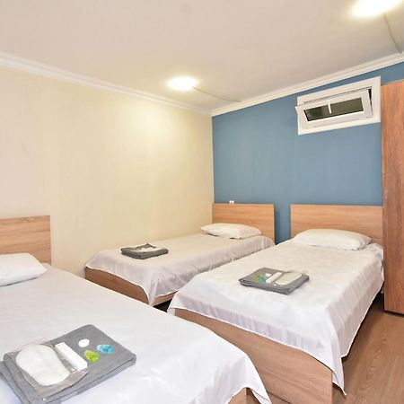 Aaaa Hotel Erevan Exterior foto