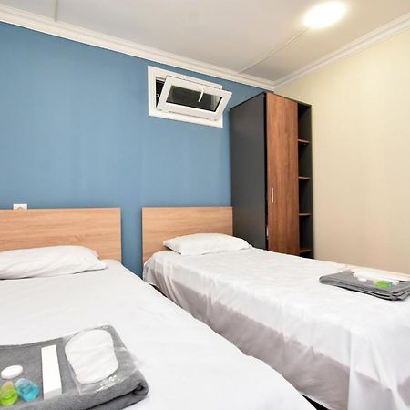 Aaaa Hotel Erevan Exterior foto
