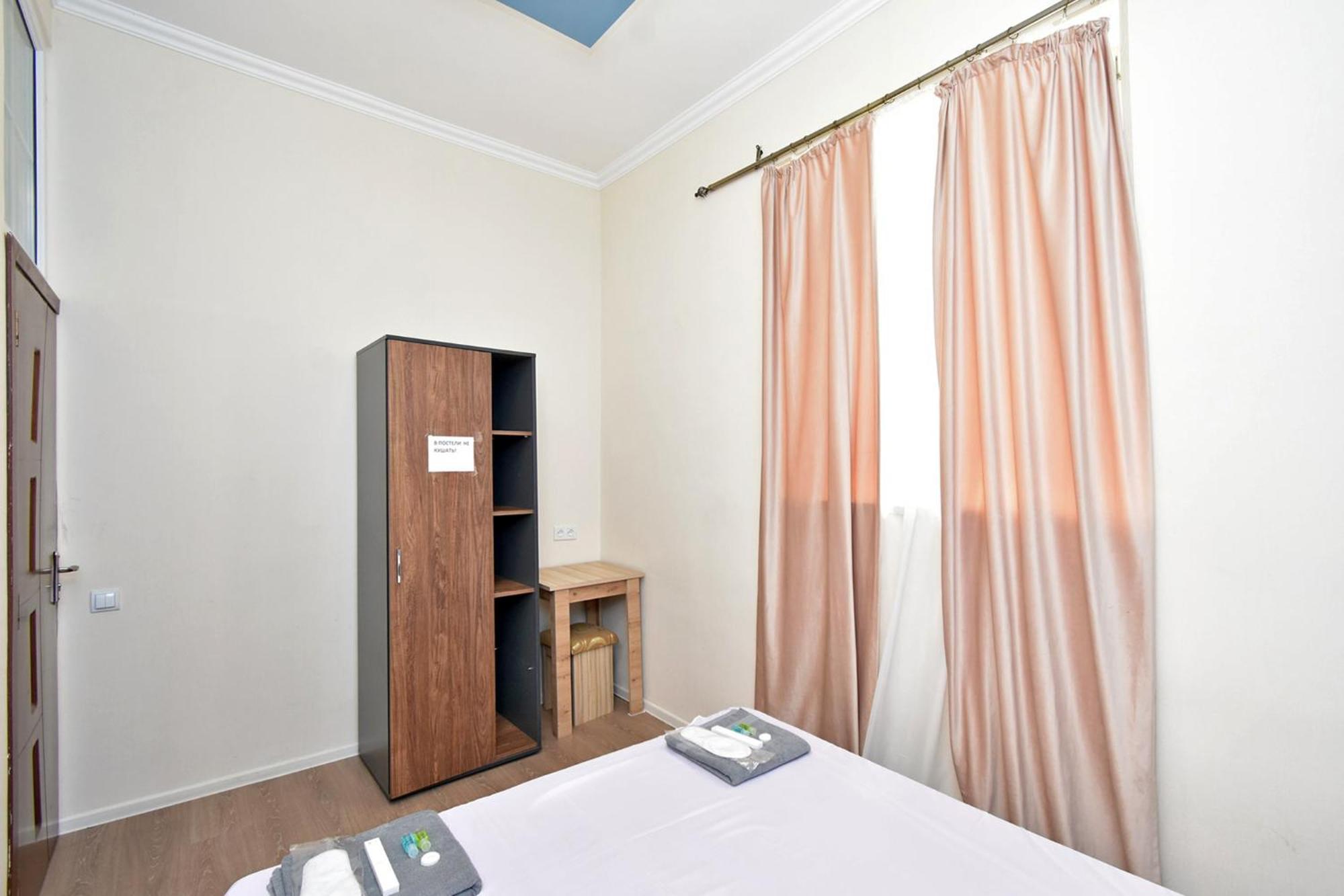 Aaaa Hotel Erevan Exterior foto
