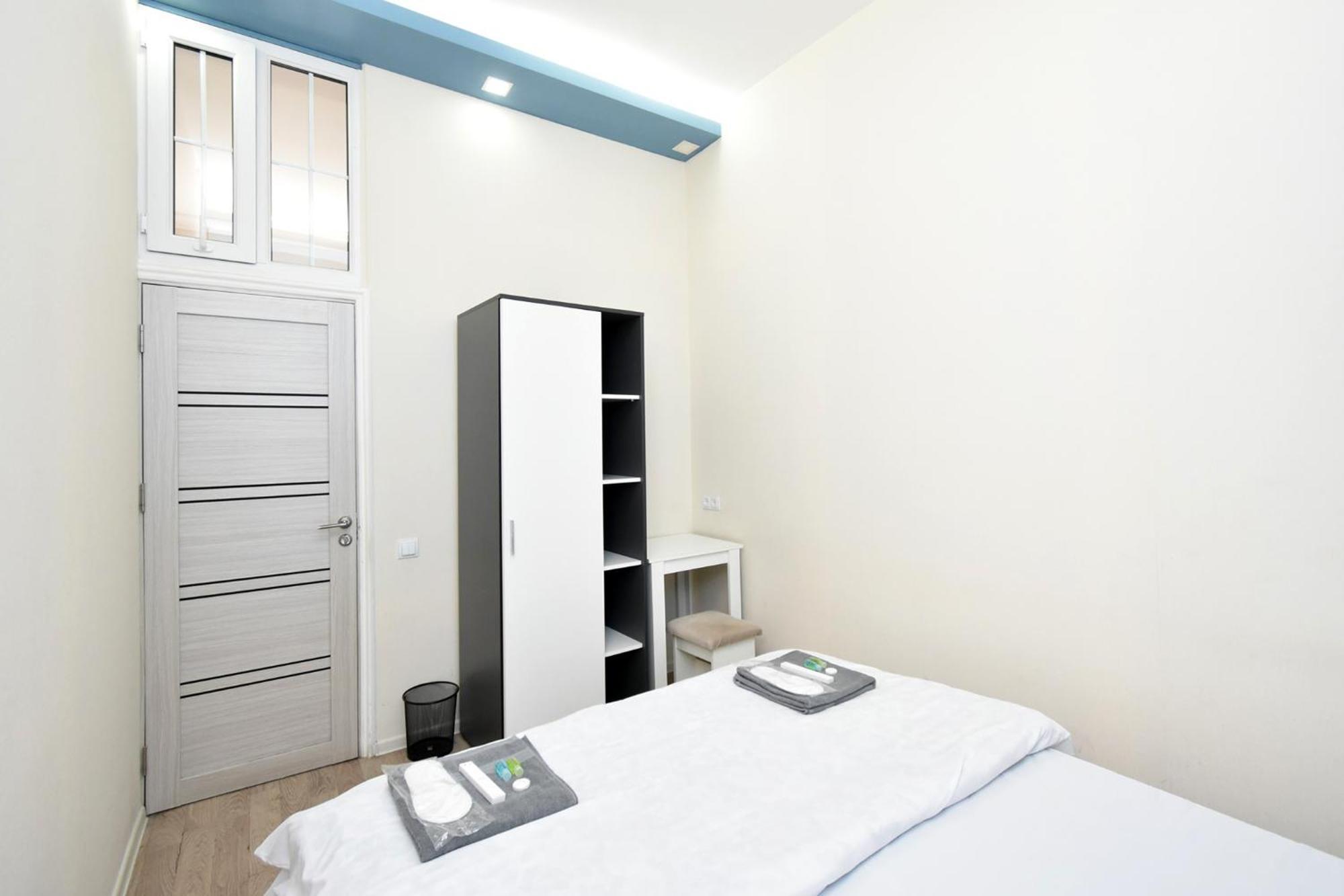Aaaa Hotel Erevan Exterior foto